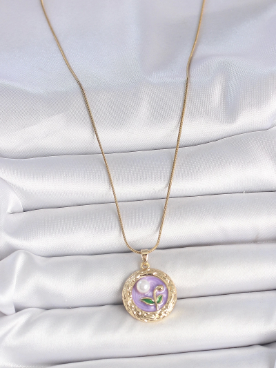 316l-celik-gold-renk-zincir-mor-cicek-islemeli-inci-detay-potre-model-kadin-kolye-291787484-sw1200sh1800