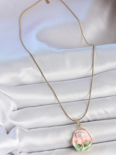 316l-celik-gold-renk-zincir-pembe-cicek-islemeli-inci-detay-portre-model-kadin-kolye-251456060-sw1200sh1800