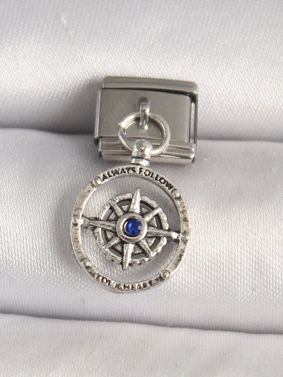 316l-celik-gumus-renk-mavi-tas-detayli-pusula-model-nomination-charm-169640157-sw1200sh1800